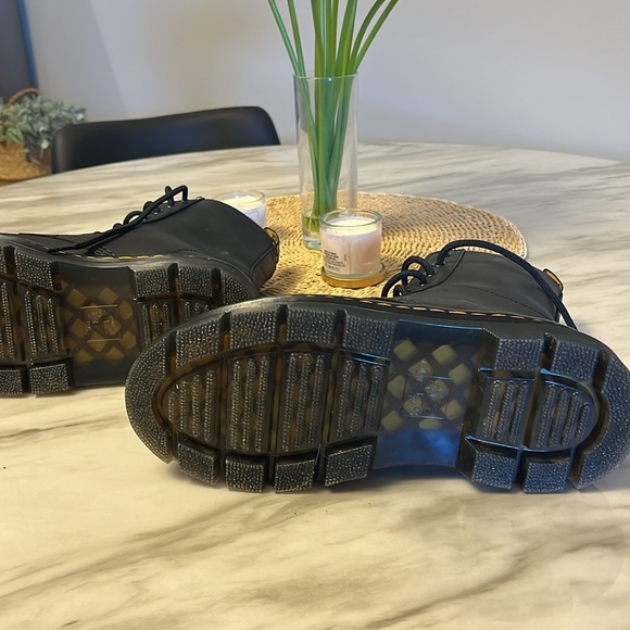 Dr. Martens boots - Picture 5 of 6